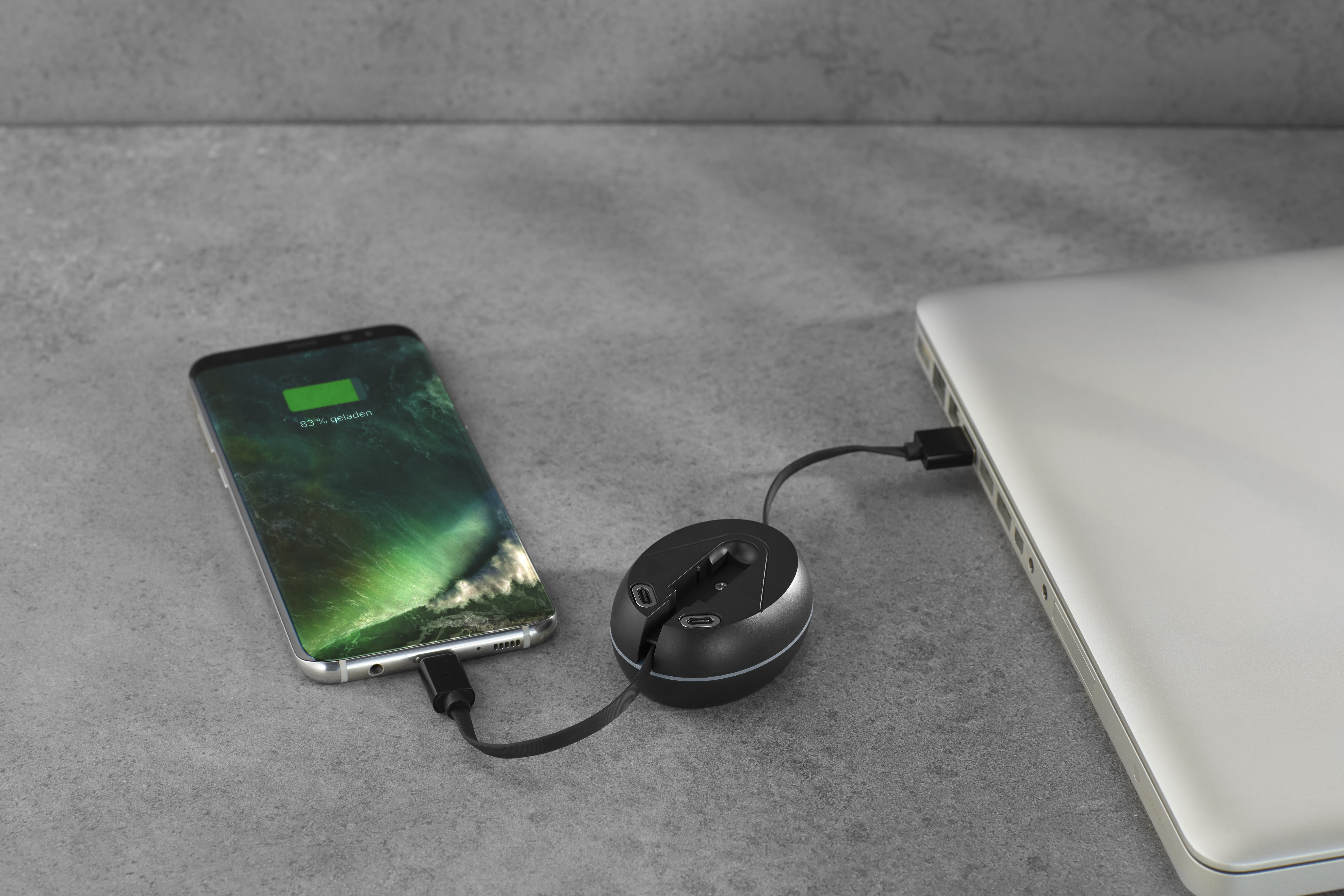 ROLL UP Ausziehbares Multifunktions-Kabel zum Laden und Datenübertragen mit USB-C, Micro-USB und Lightning