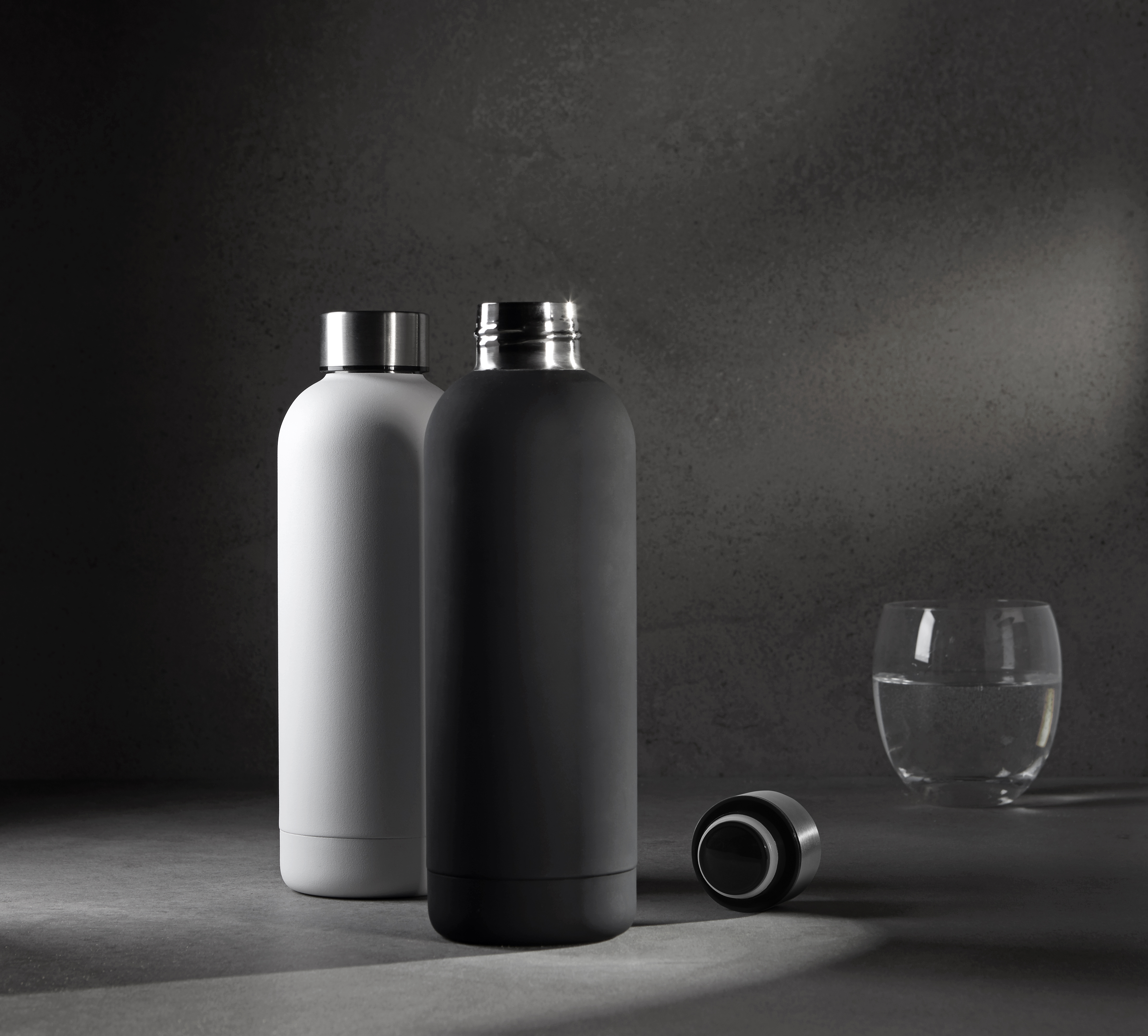 GRIP Vacuum bottle 550 ml, black